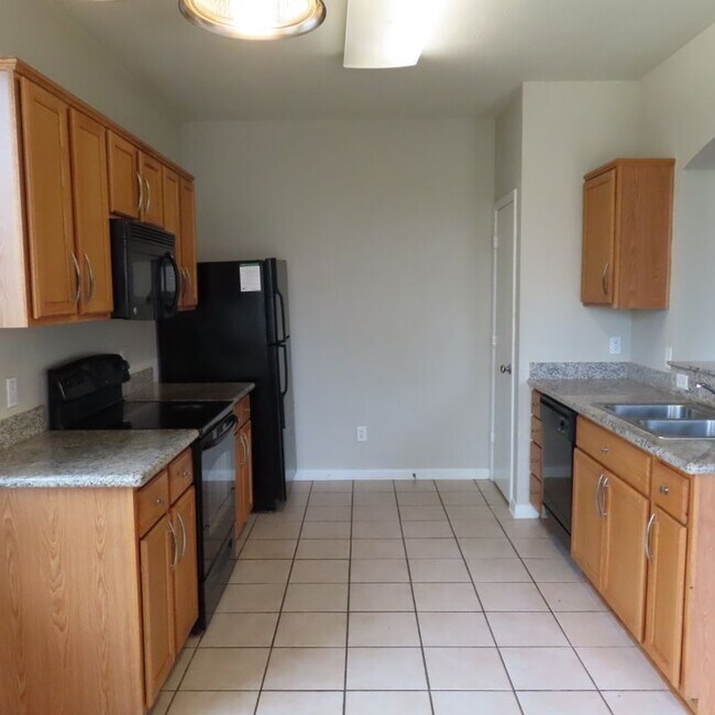 Building Photo - 4107 McFarland Dr