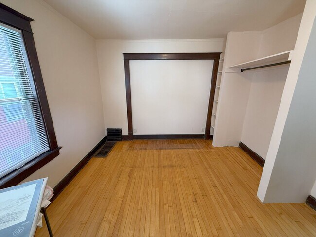Building Photo - 1320 St James Ct