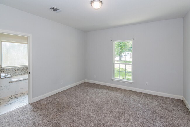 Building Photo - 7705 Pin Oak St