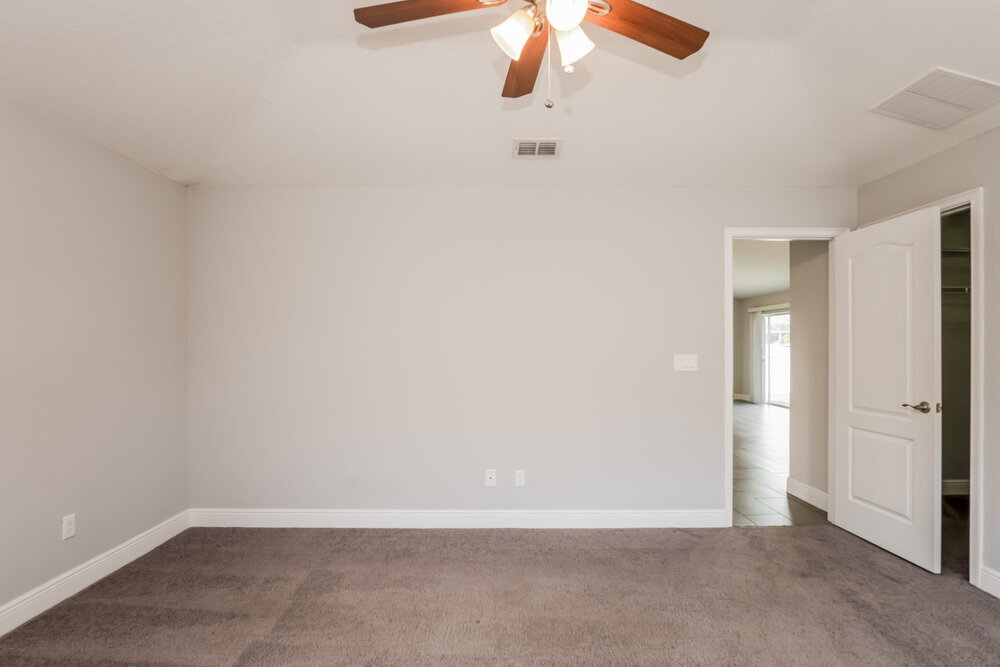 Building Photo - 433 Bloomfield Dr