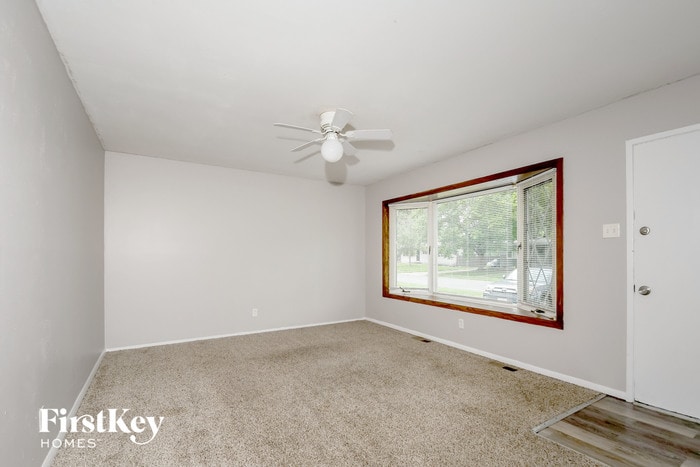 Building Photo - 530 Bardot Dr