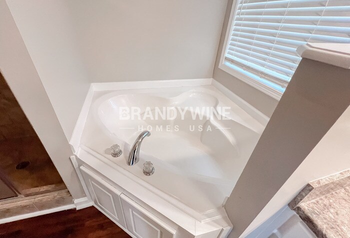 Building Photo - 155 Jennifer Ln