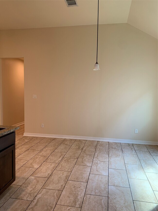 Building Photo - 14914 Darbydale Dr