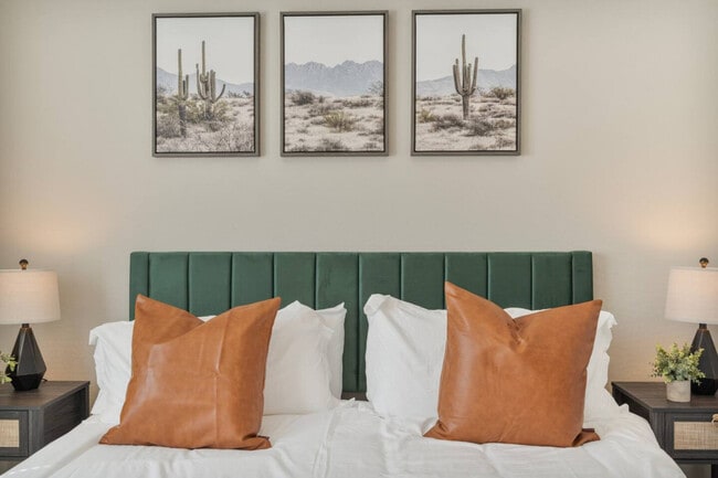 Building Photo - 16601 N Parkview Pl