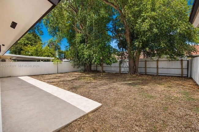 Building Photo - 10088 SW 143rd Ct
