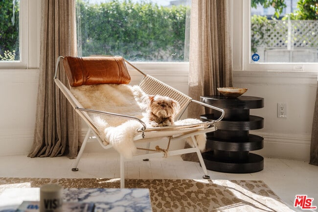 Building Photo - 1163 Nelrose Ave