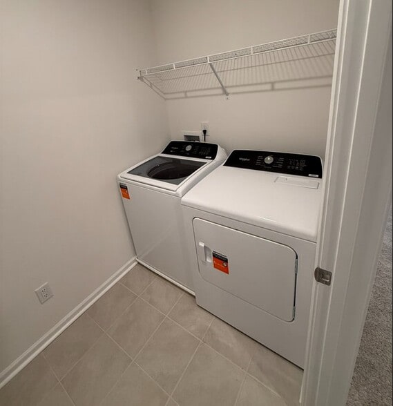 Building Photo - 482 Jet Strm Dr