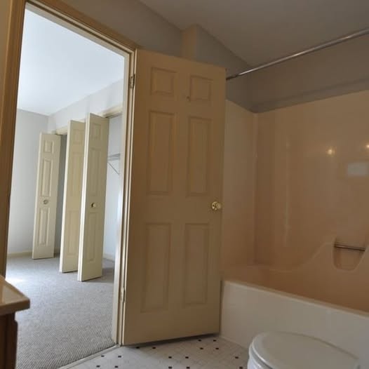 Building Photo - 206 Roundhouse Ct