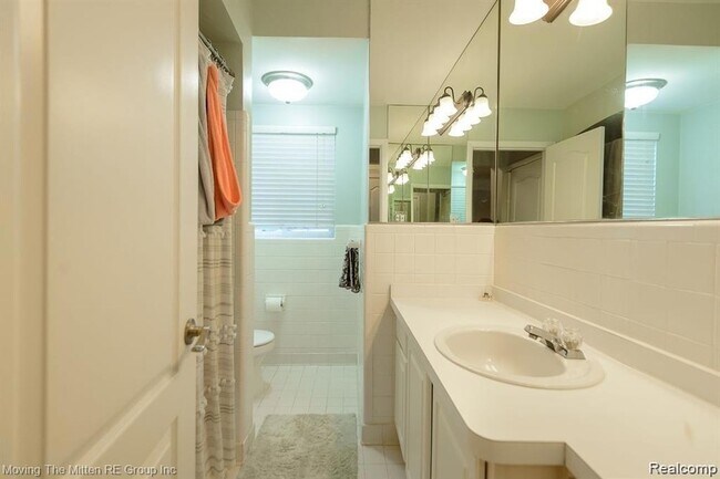 Building Photo - 487 N Eton St