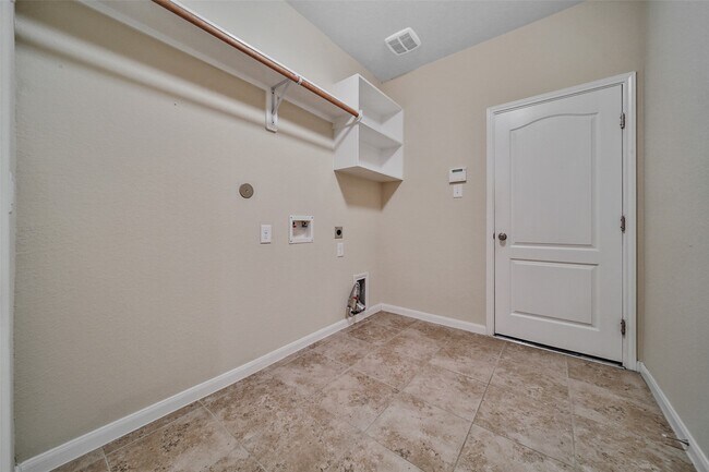 Building Photo - 25208 Forest Ledge Dr