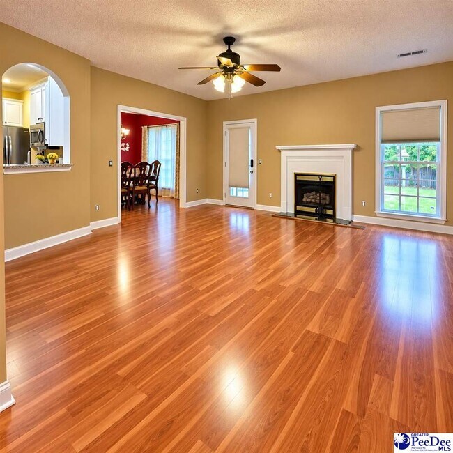 Building Photo - 2132 Sumac Dr