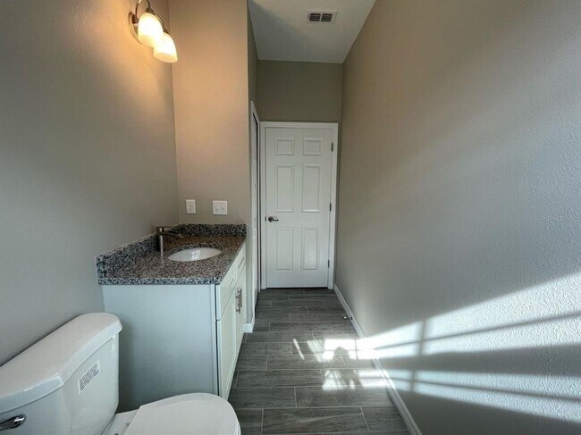 Building Photo - 407 Bedlington Ct
