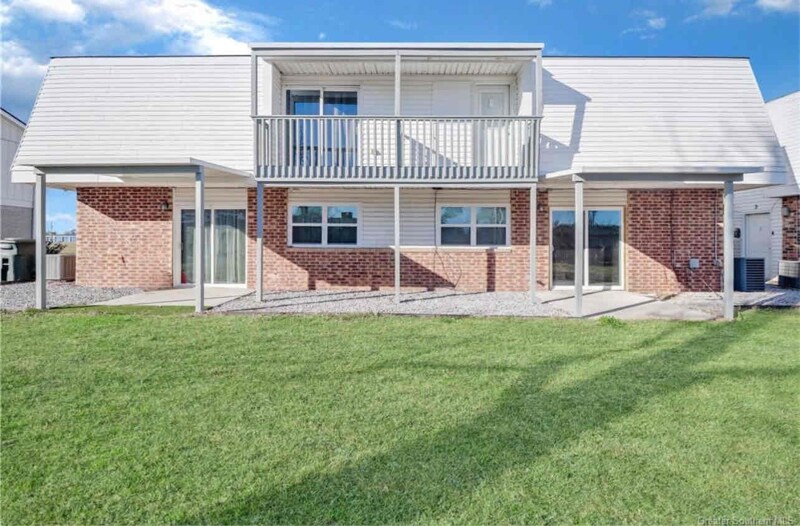 Building Photo - 1045 Deesport St