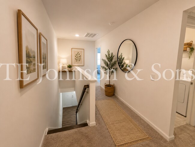 Building Photo - 223 Latrobe Ln