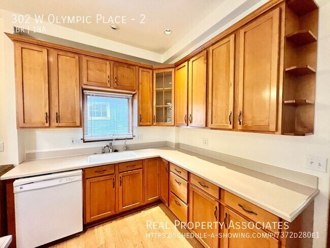 Building Photo - 302 W Olympic Pl