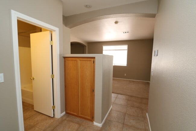 Building Photo - * Single Story * Southwest * Near Beltway * Shopping *