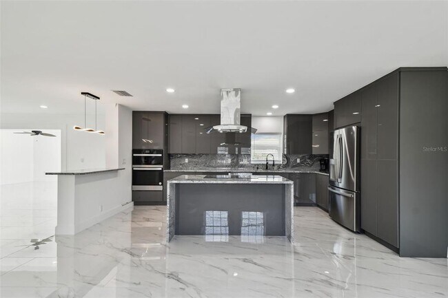 Building Photo - 8708 Thornwood Ln