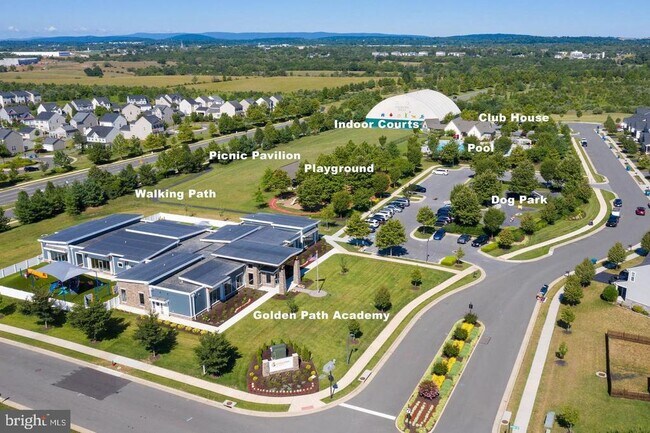 Building Photo - 526 Parkland Dr