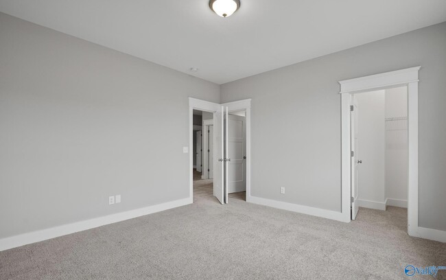 Building Photo - 8105 Goose Ridge Dr SE