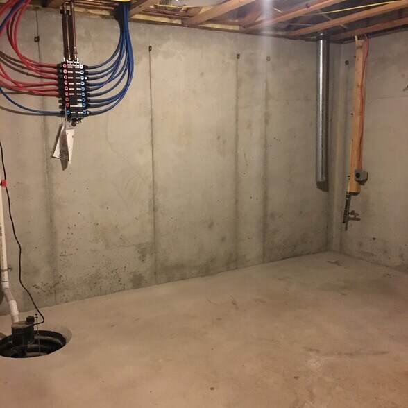 Unfinished area #2: laundry and storage - 3902 N Pepper Ridge St