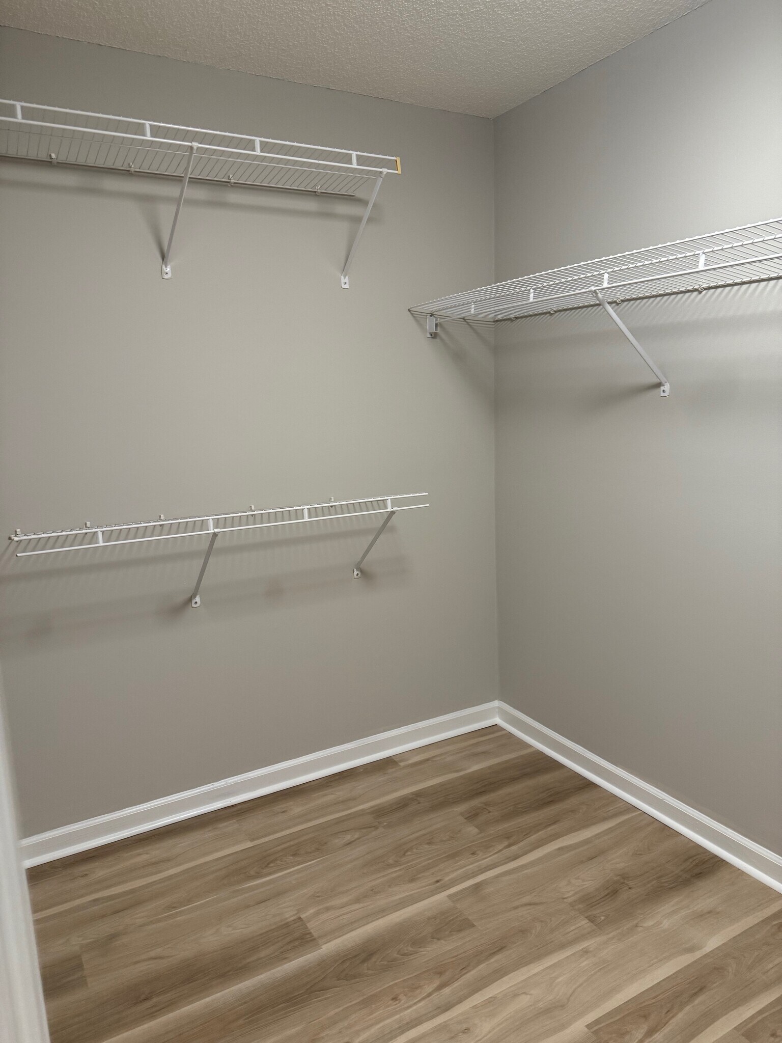 Building Photo - 1601 Willow Way