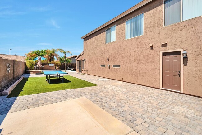 Building Photo - Your Spacious DREAM Home in The Heart of Gilbert!