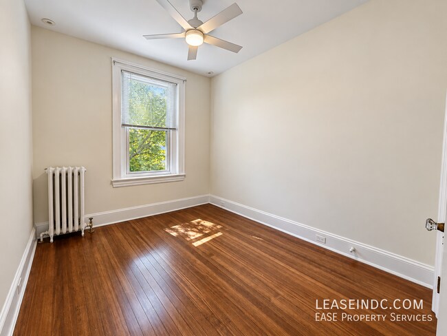 Building Photo - 1211 Park Rd NW