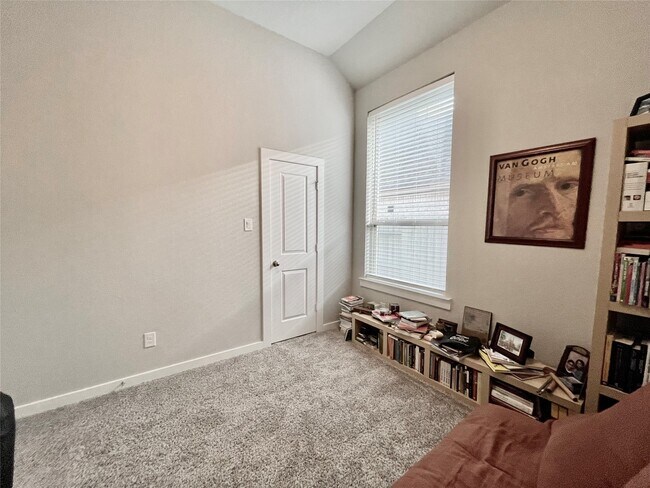 Building Photo - 4334 Hemlock Grove Ln