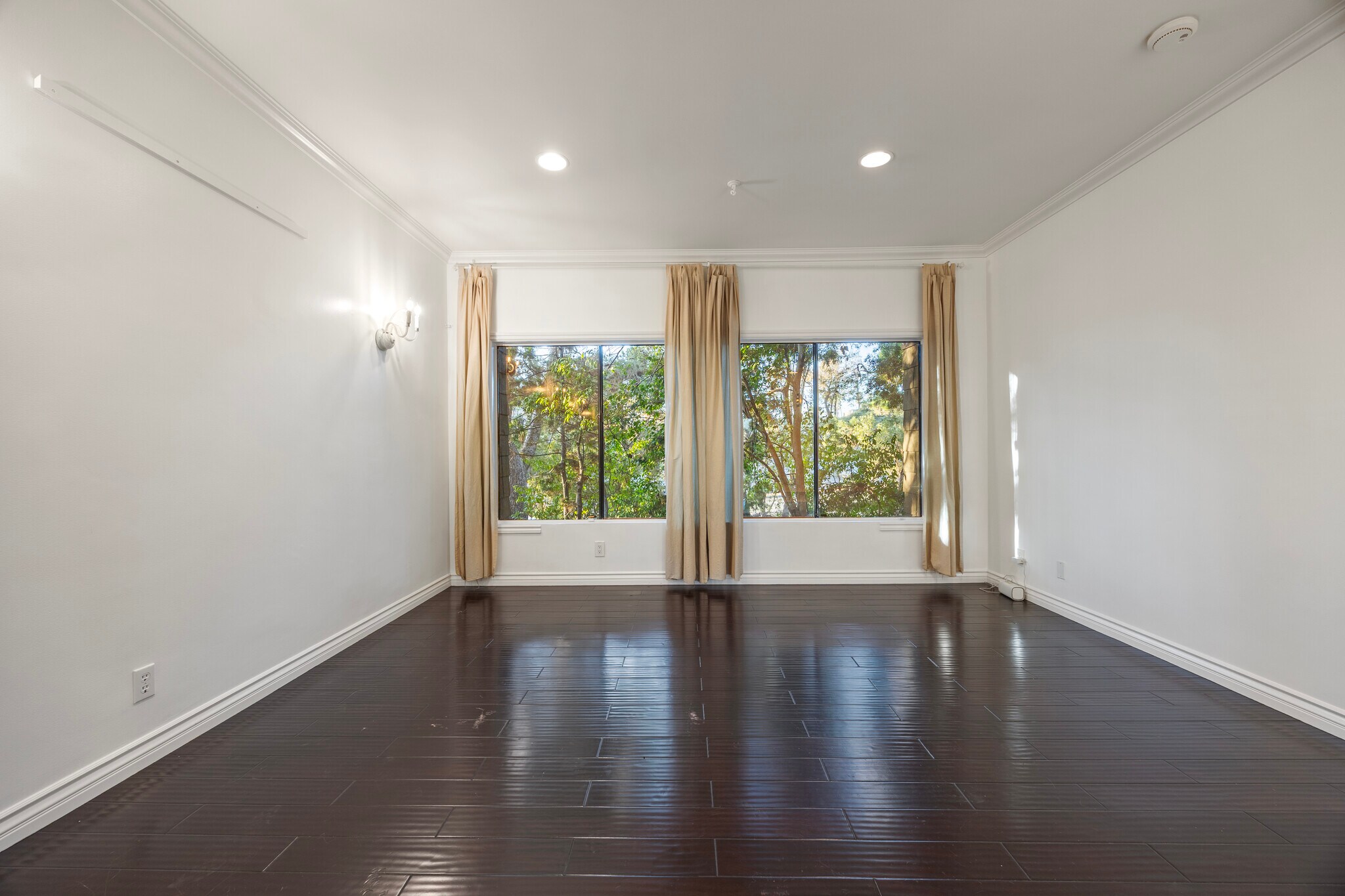 Building Photo - 20 Sea Island Dr