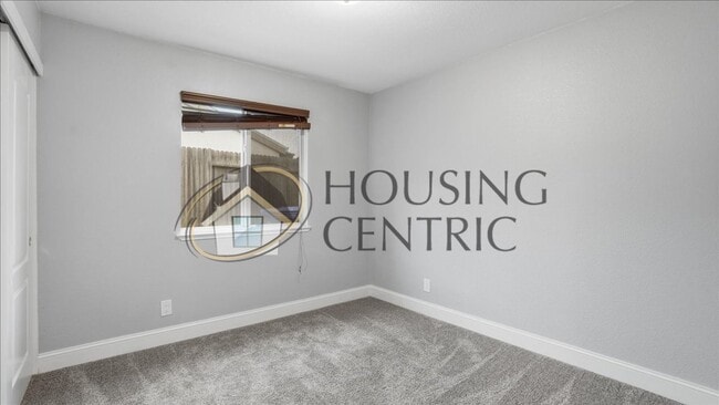 Building Photo - Stunning Single Story Fair Oaks Rental with Large Backyard in GREAT LOCATION!