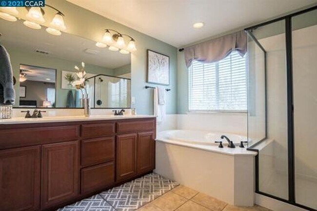 Building Photo - 693 Monte Verde Ln