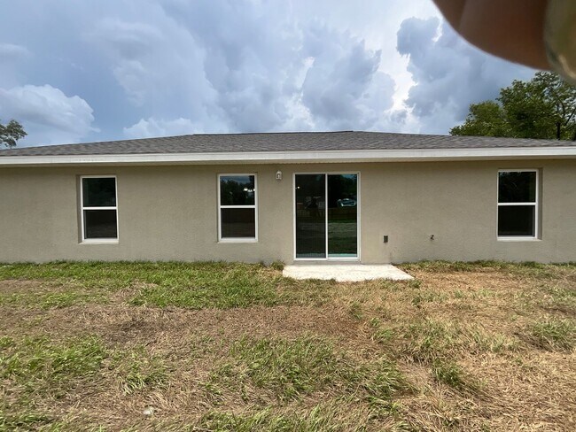 Building Photo - 20052 SW Marine Blvd