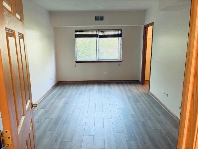 Building Photo - 927 Elderberry Cir