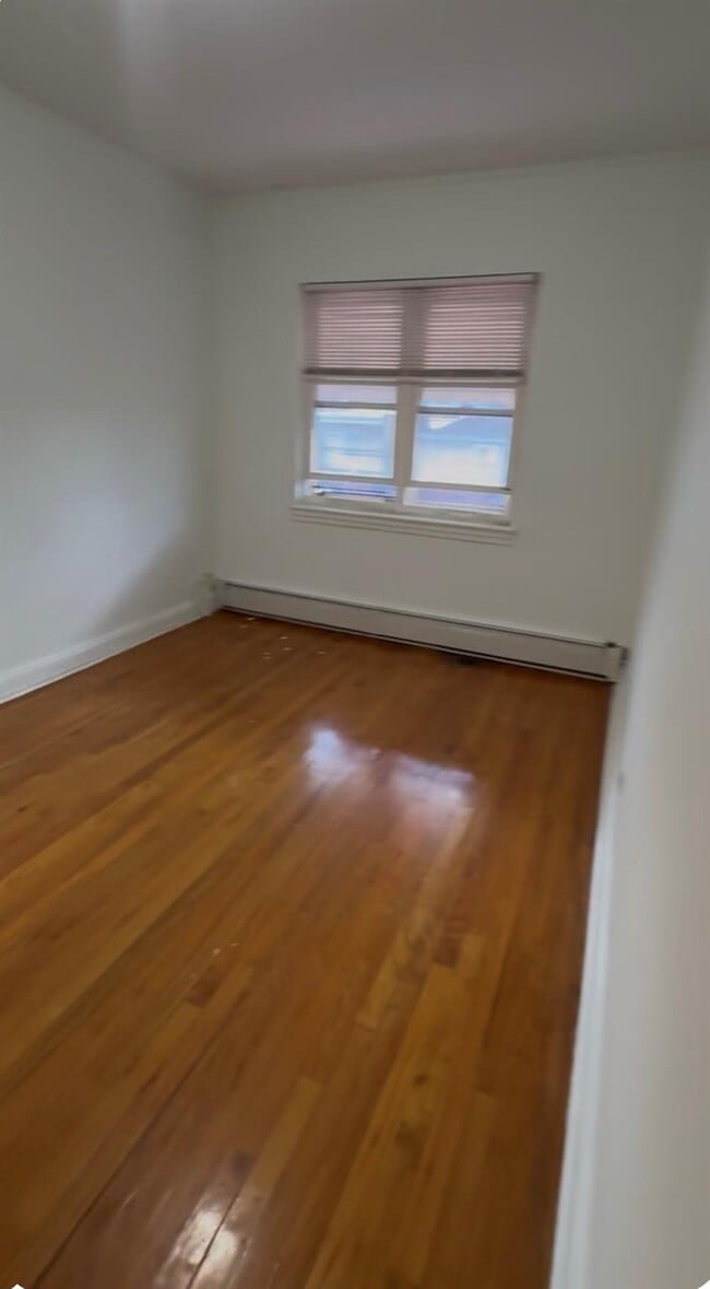 Building Photo - 52-12 72nd Pl