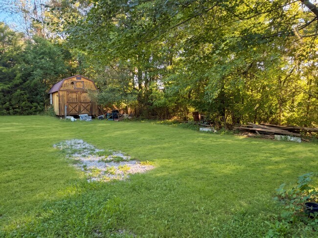 Building Photo - 7221 Hillview Dr