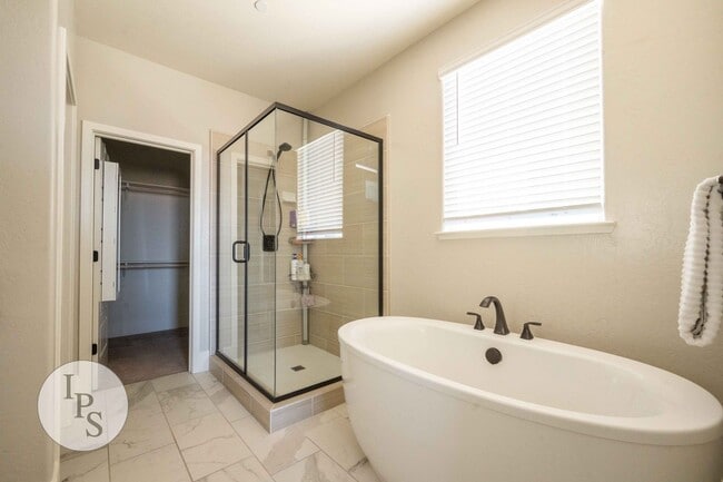 Building Photo - Madera Tesoro Viejo - Beautiful Hillside Village 2-Story Home, 4BR/3BA, SOLAR, Community Pool + L...