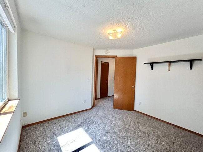 Building Photo - 15612 SW Wintergreen St