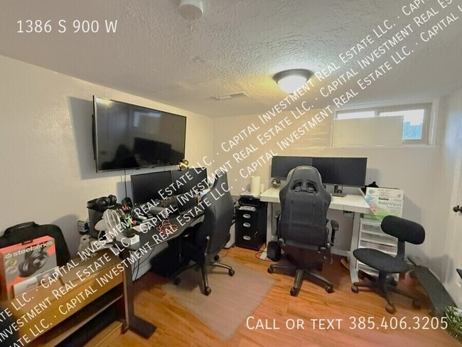 Building Photo - 1386 S 900 W