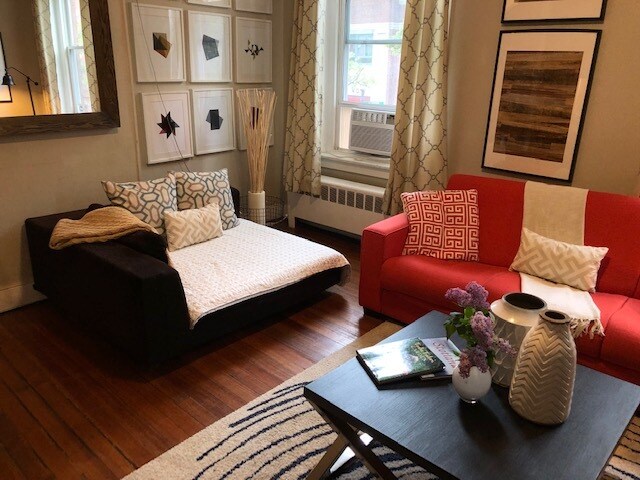 Building Photo - 437 Hanover St