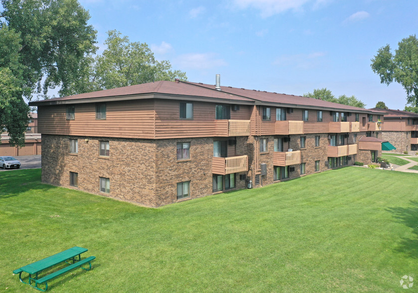 Primary Photo - Upper Town Apartments