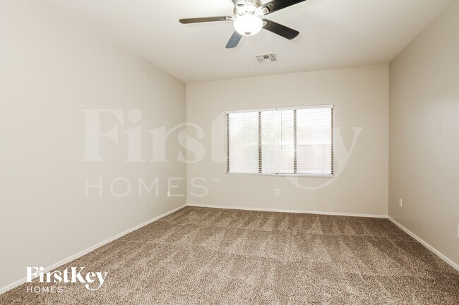 Building Photo - 14912 N 153rd Ave