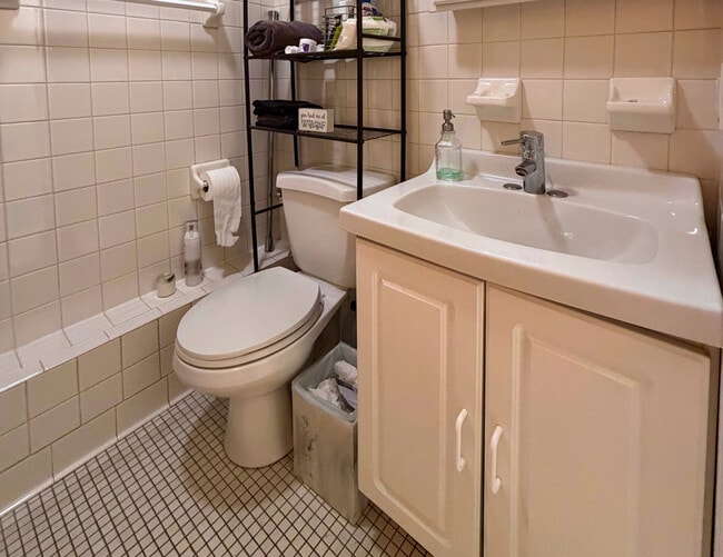 Building Photo - 3451 N Halsted St