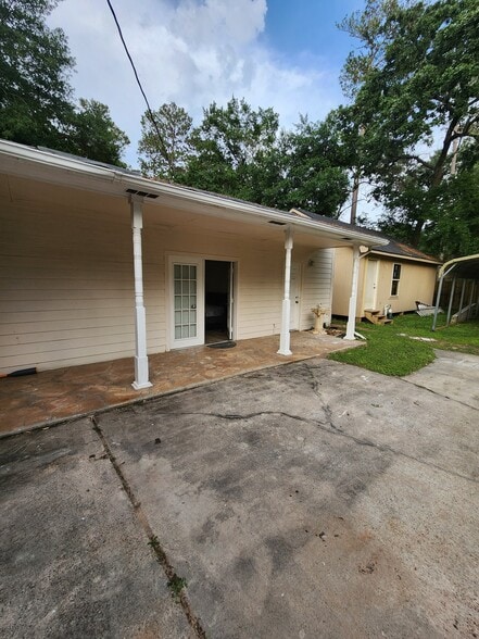 Building Photo - 12014 N Eldridge Pkwy