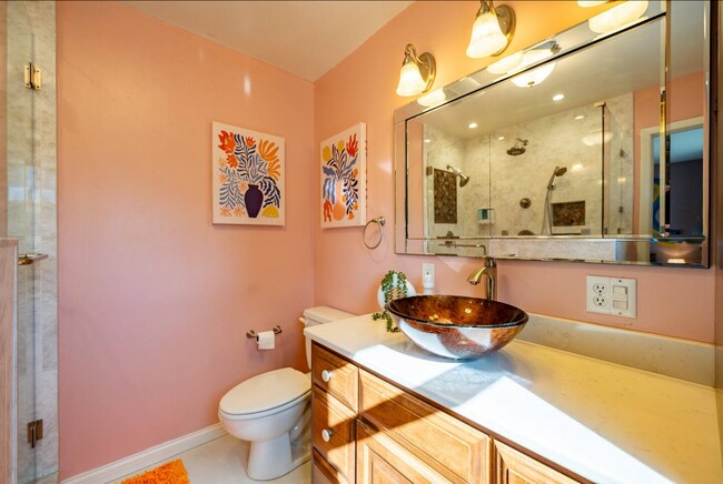 Building Photo - 615 N Staats Dr