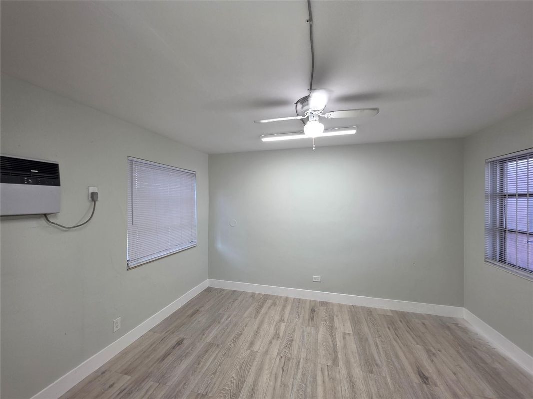 Building Photo - 1739 Jackson St