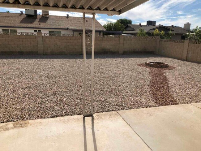 Building Photo - 2155 W Wickieup Ln, Phoenix, AZ 85027