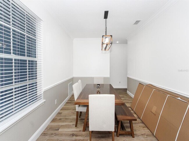 Building Photo - 687 Statenville Ct