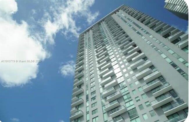 Building Photo - 501 NE 31st St