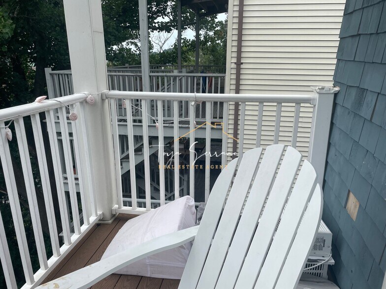 Building Photo - 47 Beech Glen St