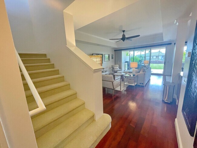 Building Photo - Kai Malu at Wailea luxury furnished townhome, 24-panel PV system, 3 bedroom 2.5 bathroom -Availab...